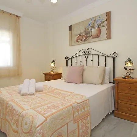 Del Parque Flats - Golf & Apartment