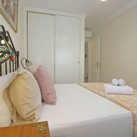 Del Parque Flats - Golf & Apartment